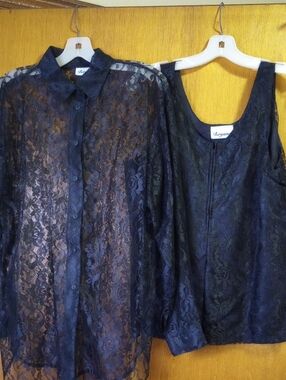 NWOT Bergamo Sheer Classic Feminine Black Floral Lace Jacket & Tank Set